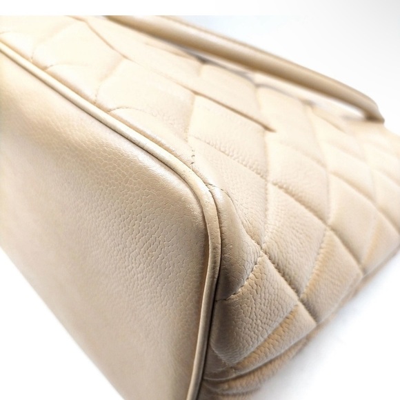 Chanel Tan Quilted caviar leather tote interlocking cc. 2003 - 2004 - Picture 5 of 16